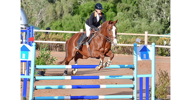 Laura Benvel et Champagne Charlie (© Gilles Perina)