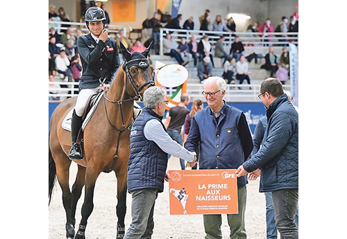 Bernard Lecourtois touche la prime aux naisseurs pour Catchar Mail (© Pixels Events)