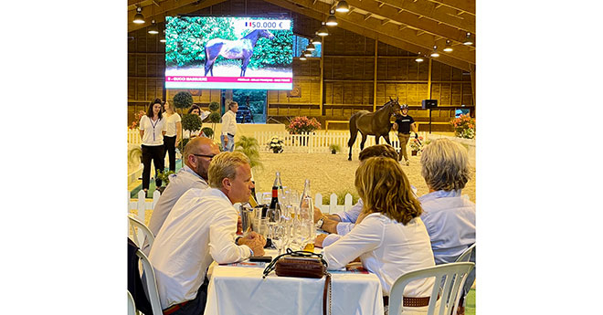 De nombreux cavaliers internationaux autour de la piste (ici Jean-Claude Guéry) (© ER)