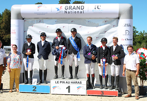 Podium du Grand National (©FFE/PSV)