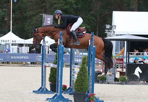 Justmy Express/Julien Alvzarez (©PSV)